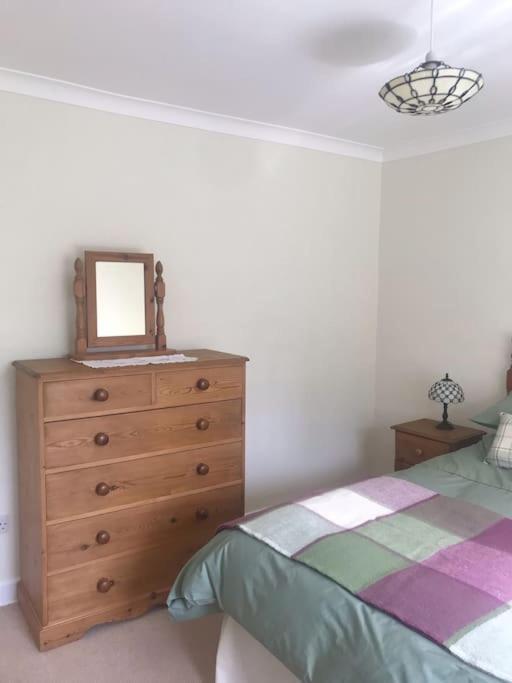 No 96 Chapel Lane - Self Contained Cottage In The Heart Of Butleigh Exterior photo