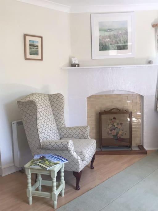 No 96 Chapel Lane - Self Contained Cottage In The Heart Of Butleigh Exterior photo