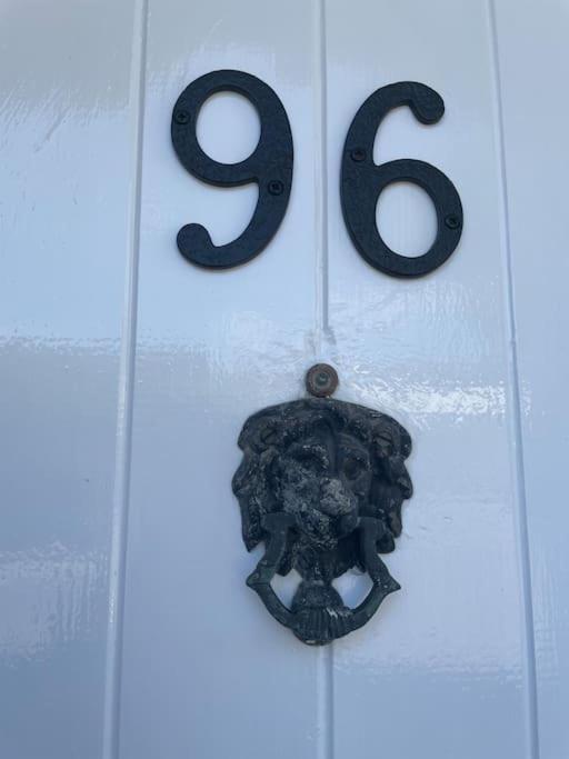 No 96 Chapel Lane - Self Contained Cottage In The Heart Of Butleigh Exterior photo